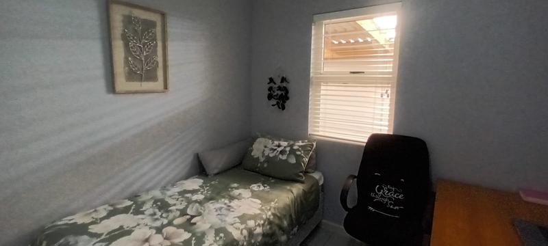 3 Bedroom Property for Sale in Pelikan Park Western Cape